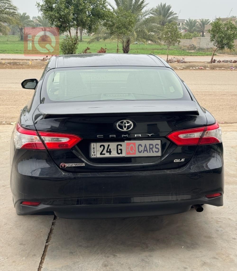 تۆیۆتا کامری